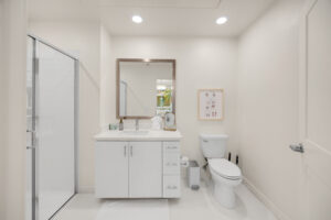 washroom with modern feature