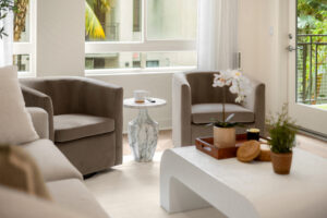 living ara sofa1
